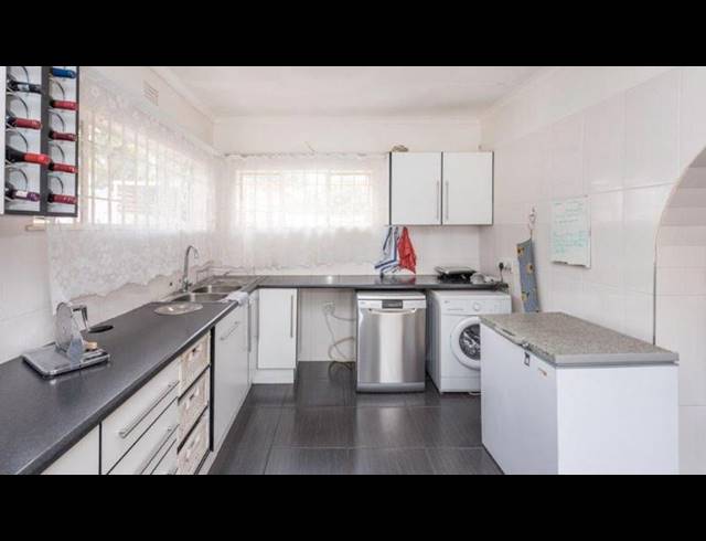 3 BEDROOM HOUSE FOR SALE IN EDENVALE CENTRAL